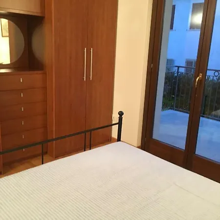 Accogliente In Tranquillo Condominio